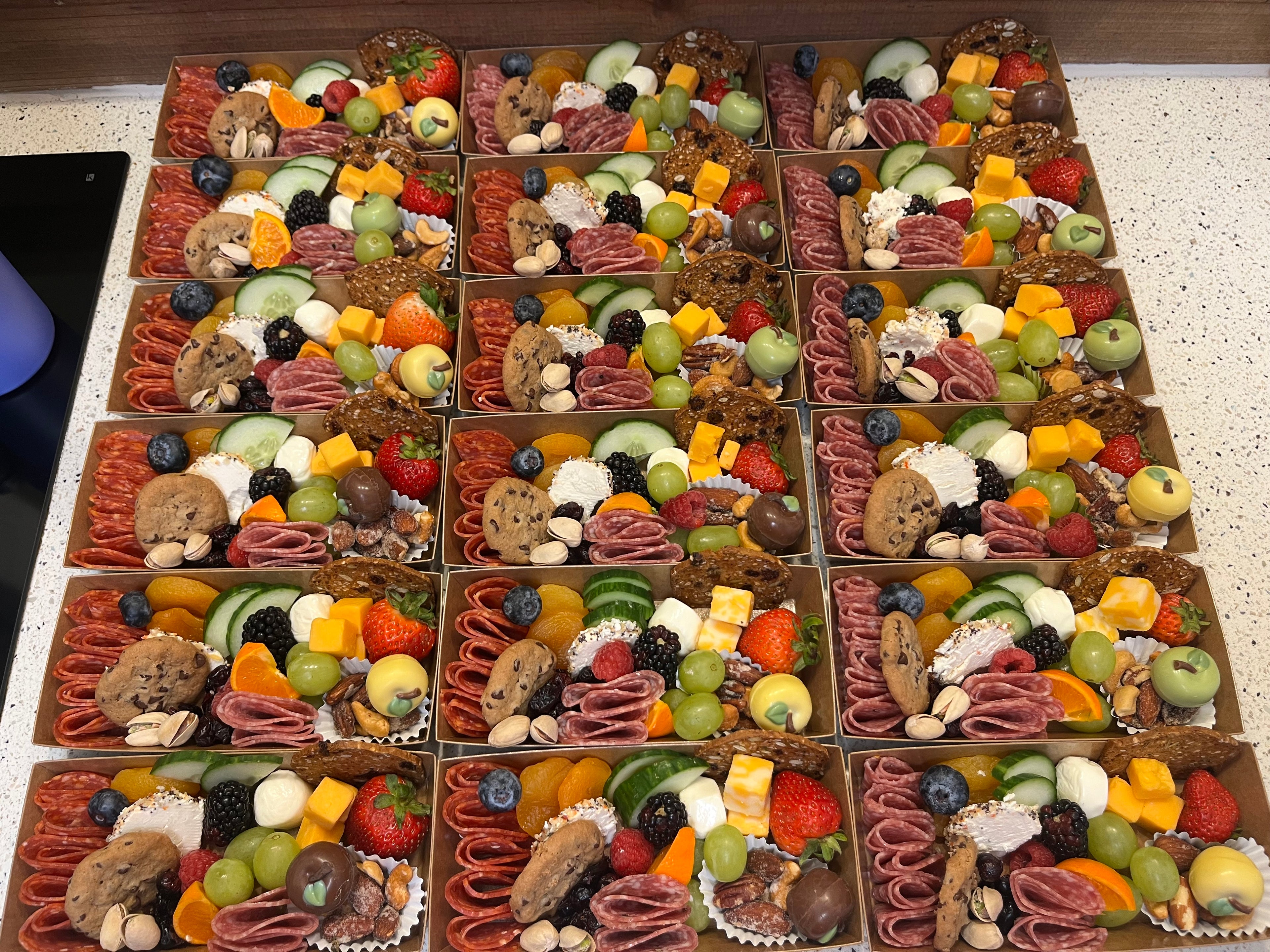Mini Charcuterie Box – $20